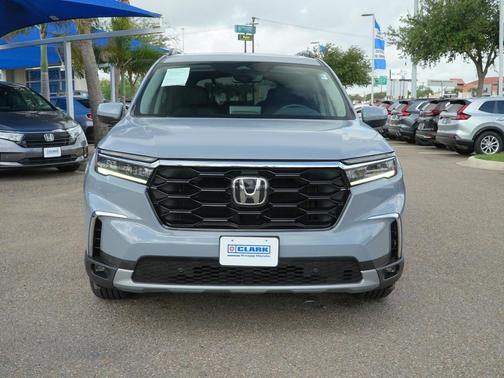 Sonic Gray Pearl 2023 Honda Pilot Touring 8-Passenger