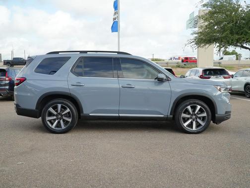 Sonic Gray Pearl 2023 Honda Pilot Touring 8-Passenger
