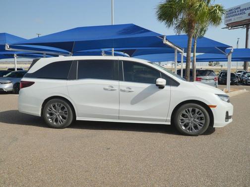 Platinum White Pearl 2025 Honda Odyssey Touring