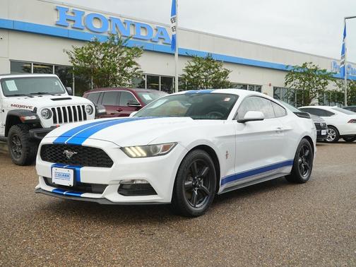 2016 Ford Mustang V6