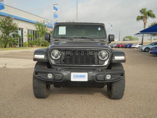 Granite Crystal Metallic Clearcoat 2024 Jeep Wrangler Willys