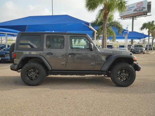 Granite Crystal Metallic Clearcoat 2024 Jeep Wrangler Willys