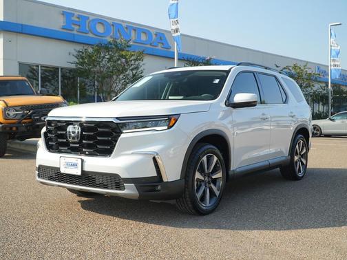 2025 Honda Pilot Touring 8-Passenger