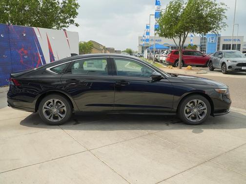 Crystal Black Pearl 2026 Honda Accord Hybrid EX-L