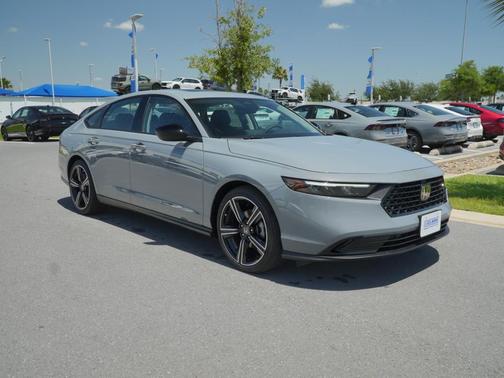 Urban Gray Pearl 2026 Honda Accord SE