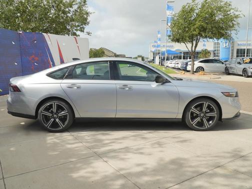 Solar Silver Metallic 2026 Honda Accord SE