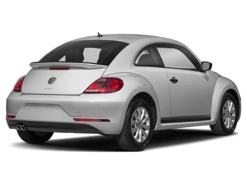White Silver Metallic 2018 Volkswagen Beetle 2.0T SE