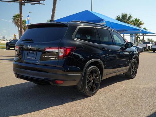 2022 Honda Pilot AWD Black Edition