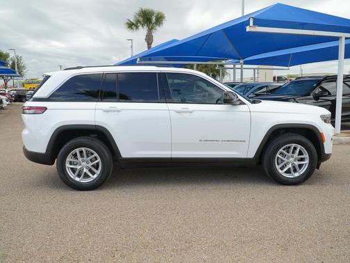 2024 Jeep Grand Cherokee Laredo