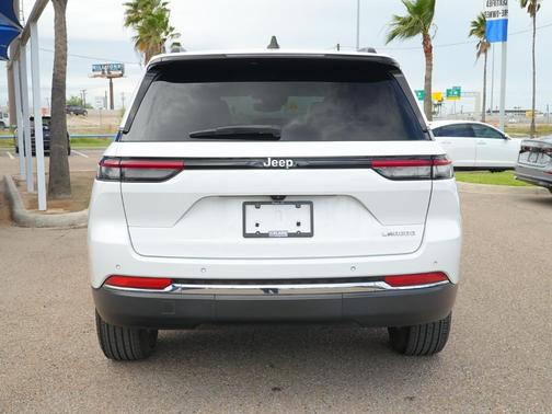 2024 Jeep Grand Cherokee Laredo