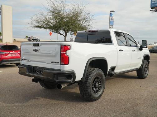 2025 Chevrolet Silverado 2500 4WD Crew Cab Standard Bed ZR2