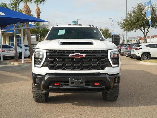 2025 Chevrolet Silverado 2500 4WD Crew Cab Standard Bed ZR2