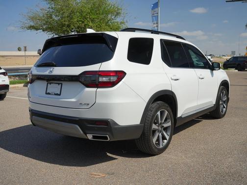 Platinum White Pearl 2025 Honda Pilot Elite