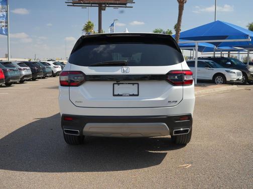 Platinum White Pearl 2025 Honda Pilot Elite