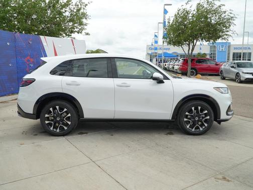 Platinum White Pearl 2026 Honda HR-V EX-L