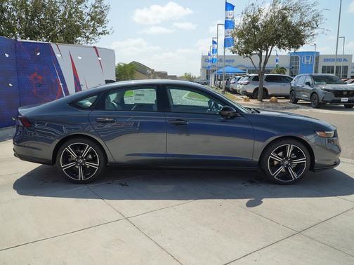 Meteorite Gray Metallic 2026 Honda Accord SE