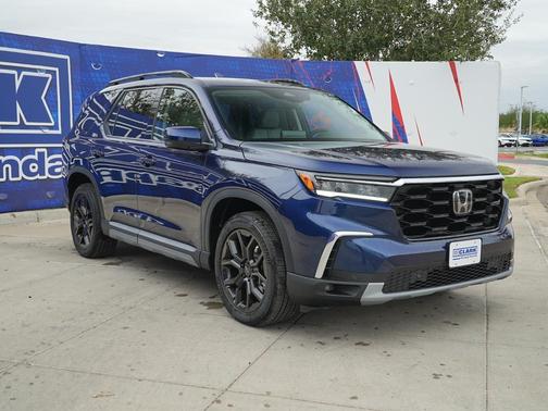 2025 Honda Pilot Touring 8-Passenger