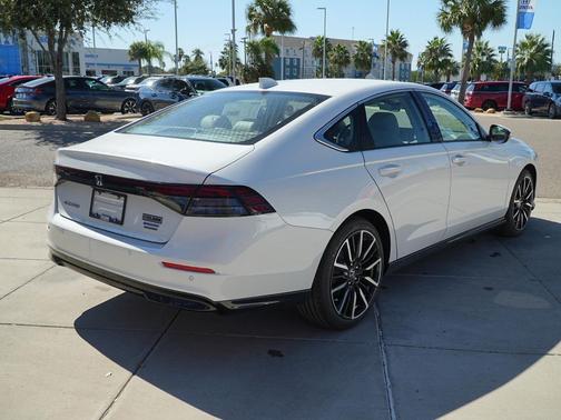 2025 Honda Accord Hybrid Touring