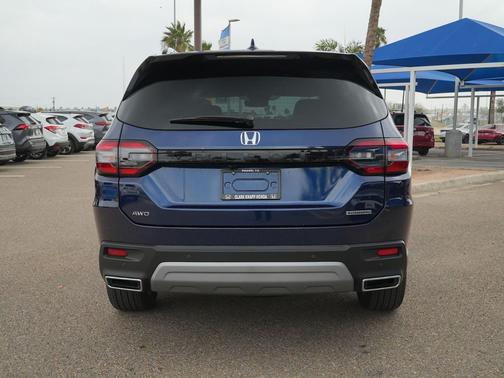 2025 Honda Pilot Touring 8-Passenger