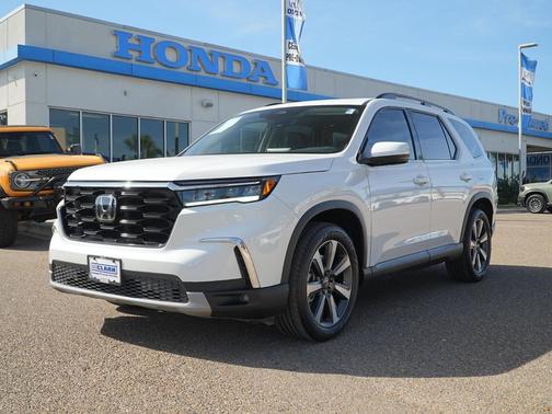 2023 Honda Pilot Touring 8-Passenger