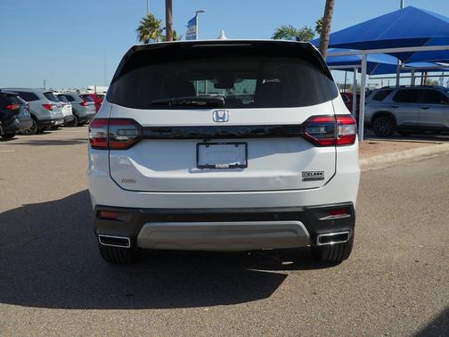 2023 Honda Pilot Touring 8-Passenger