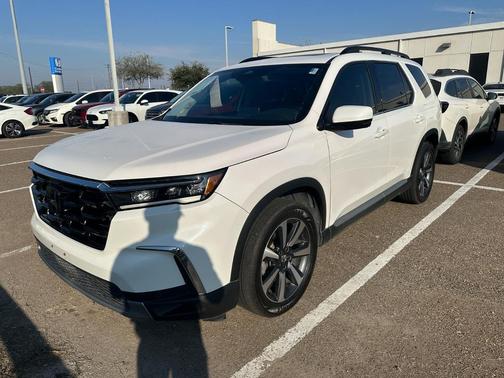2023 Honda Pilot Touring 8-Passenger