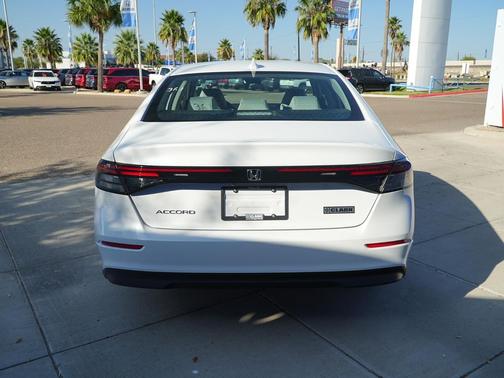 2025 Honda Accord LX 1.5T