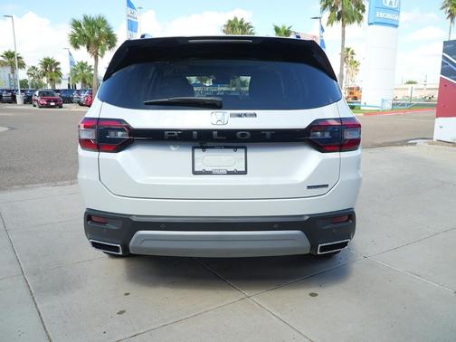 2025 Honda Pilot Touring 8-Passenger