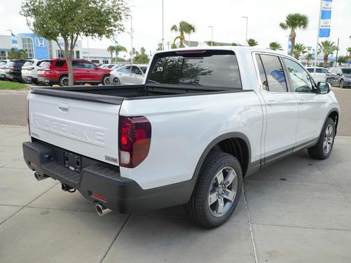 Platinum White Pearl 2026 Honda Ridgeline RTL