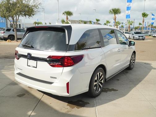 Platinum White Pearl 2026 Honda Odyssey EX-L