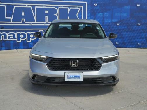 Solar Silver Metallic 2026 Honda Accord SE