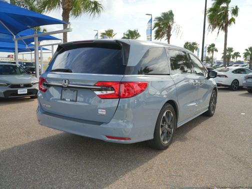 Sonic Gray Pearl 2024 Honda Odyssey Elite