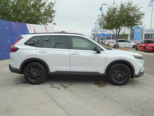 Platinum White Pearl 2026 Honda CR-V Hybrid Sport FWD