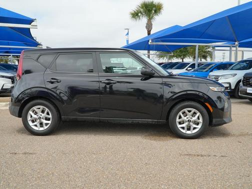 Cherry Black 2022 Kia Soul LX