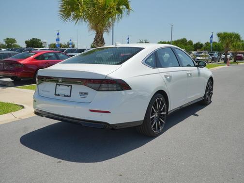 Platinum White Pearl 2026 Honda Accord Hybrid Touring