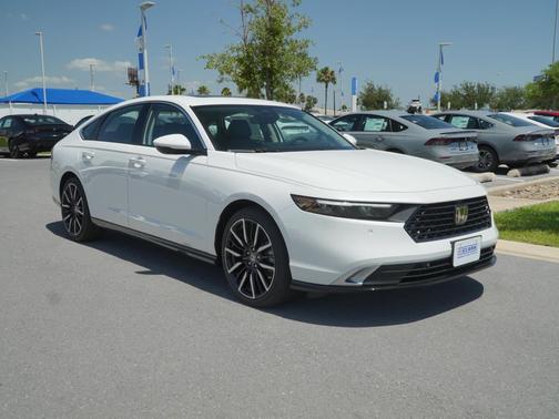 Platinum White Pearl 2026 Honda Accord Hybrid Touring