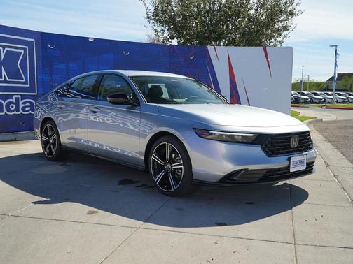 Solar Silver Metallic 2026 Honda Accord SE