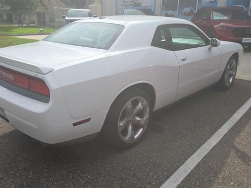 2014 Dodge Challenger SXT