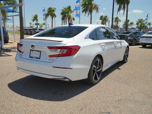 Platinum White Pearl 2022 Honda Accord Hybrid Sport