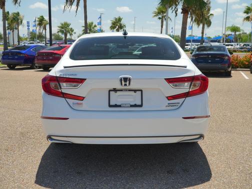 Platinum White Pearl 2022 Honda Accord Hybrid Sport