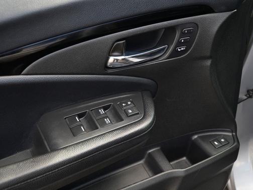 Lunar Silver Metallic 2020 Honda Pilot AWD Elite
