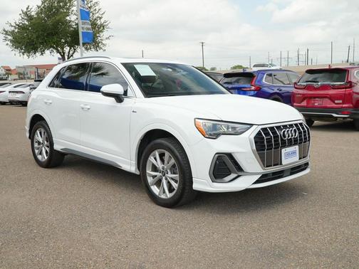 Ibis White 2022 Audi Q3 45 S line Premium