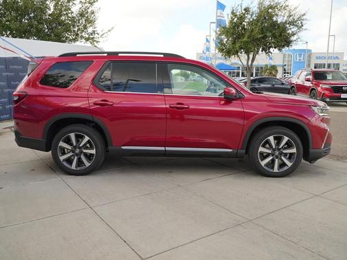 2025 Honda Pilot Touring 8-Passenger