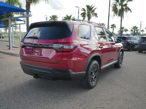Radiant Red Metallic II 2025 Honda Pilot TrailSport