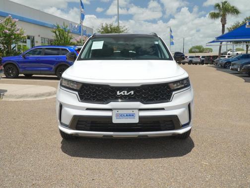 Glacial White Pearl 2023 Kia Sorento S