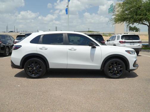 Platinum White Pearl 2023 Honda HR-V 2WD Sport