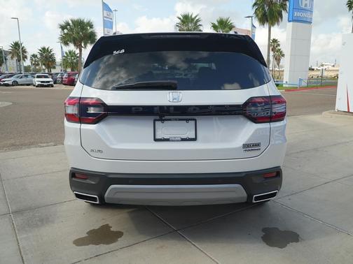 2025 Honda Pilot Touring 8-Passenger