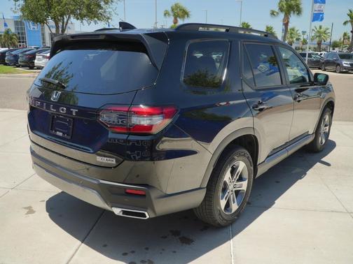 Crystal Black Pearl 2026 Honda Pilot EX-L