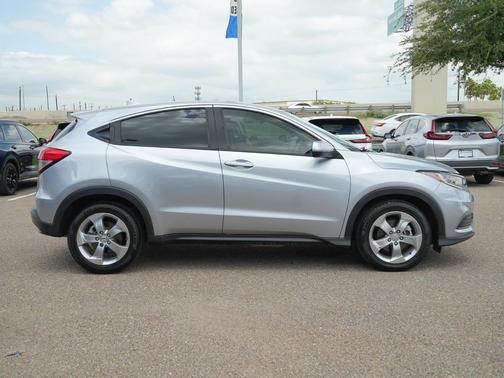 Lunar Silver Metallic 2019 Honda HR-V LX