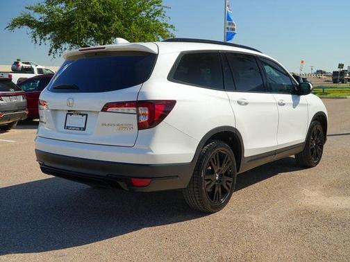 2022 Honda Pilot AWD Black Edition